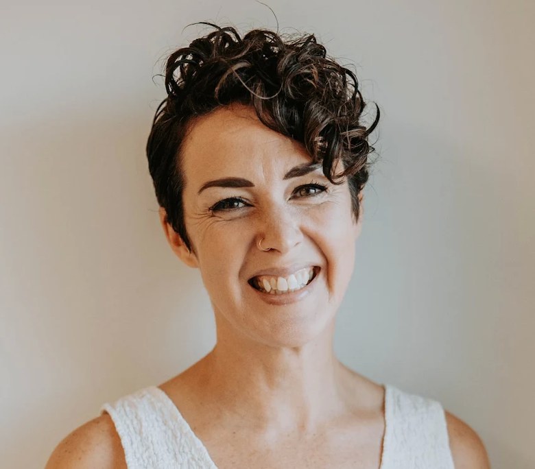 Portrait of Joy Wawrzyniak, LCSW.